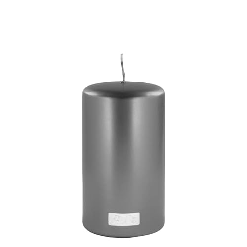 Fink Candle Stumpenkerze Metallic aus Paraffin in der Farbe Grau, Maße: 8cm x 8cm x 15cm, 123742 im Sale