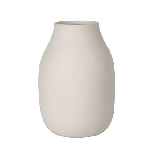 blomus -COLORA- Vase aus Steingut, Moonbeam, hergestellt in hochwertiger Handarbeit, elegante und dekorative Tischvase, flächenschonendes Wohnaccessoire (H / B / T: 20 x 14 x 14 cm, 65705) im Sale