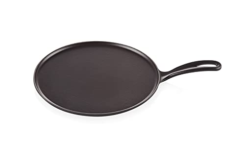 Le Creuset Gusseisen-Crêpespfanne, Inkl. Holzschieber, Ø 27 cm, Rund, Für alle Herdarten inkl. Induktion geeignet, Schwarz, 20136270000460 im Sale