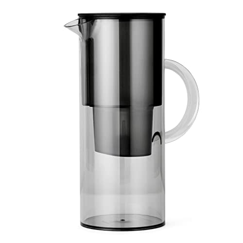 Stelton Wasserfilter-Kanne EM77 - Kompatibel mit Brita-Wasserfilterkartuschen - Kunststoff Wasserkanne im modernen Stil - Reduziert Chlor, Kalkablagerungen - 2 Liter, Getönt im Sale