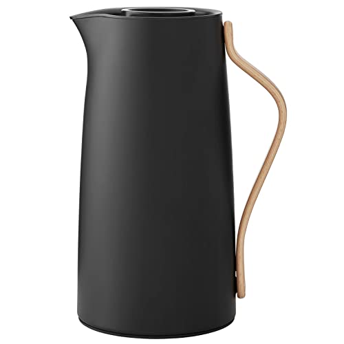 Stelton Kaffee-Isolierkanne Emma - Edelstahl-Thermoeinsatz, doppelwandig isoliert - Thermoskanne/Kaffeekanne/Teekanne mit Buchenholzgriff, Easy-Click-Deckel - 1,2 Liter, glänzendes Finish, Mattschwarz im Sale