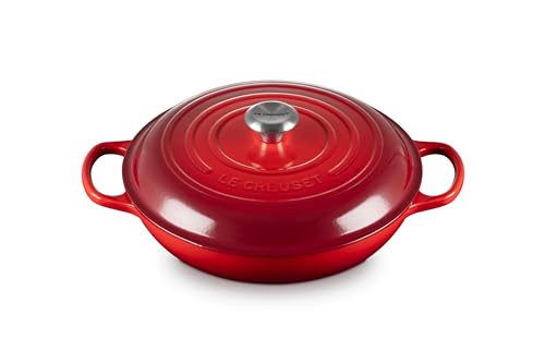 Le Creuset Signature Gusseisen Gourmet-Profitopf, Rund, Ø 30 cm, 3,5 l, Für alle Herdarten inkl. Induktion geeignet, 5,555 kg, Kirschrot, 21180300602430 im Sale