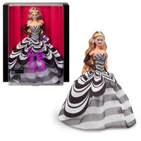 Thumbnail for Barbie Signature-Puppe, Sammelfigur zum 65. Jubiläum mit blonden Haaren, schwarz-weißer Robe, Saphirohrringen und Sonnenbrille, HRM58 im Sale