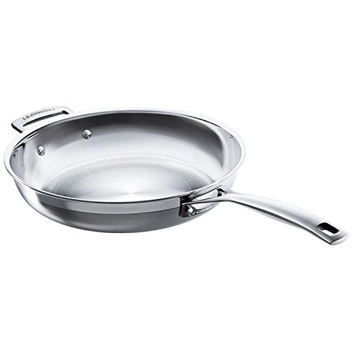 Le Creuset Unbeschichtete Bratpfanne mit Gegengriff aus 3-ply Edelstahl, Ø 28 cm, Für alle Herdarten inkl. Induktion und Ofen geeignet, Silber, 96200228001100 im Sale