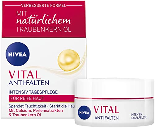 NIVEA VITAL Intensiv Tagespflege (50 ml), Feuchtigkeitspflege mit Calcium, Perlenextrakten & natürlichem Traubenkern Öl für die tägliche Pflege reifer Hau