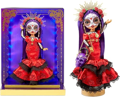 Rainbow High 2022 Celebration Edition Día De Los Muertos - Maria Garcia - Sammler-Modepuppe (28 cm) mit Gesichtsbemalung und Calavera-Handtasche - Leuchtdisplay und Premium-Accessoires im Sale