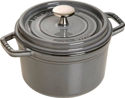 STAUB Gusseisen Bräter/Cocotte, Rund 28 cm, 6,7 L, Aromaregen Funktion für optimale Befeuchtung, Für alle Herdarten inkl. Induktion & Backofen, Schwarz im Sale