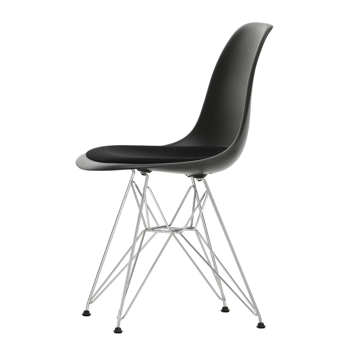 Vitra - Eames Plastic Side Chair DSR mit Sitzpolster, verchromt / tiefschwarz (Filzgleiter basic dark) im Sale